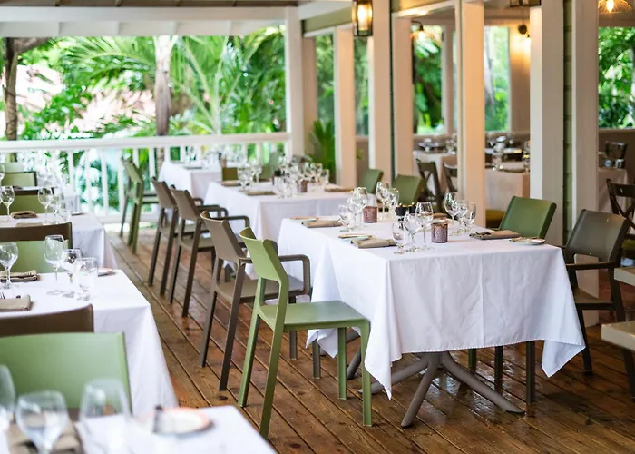 Pineapple Beach Club (Adults Only)